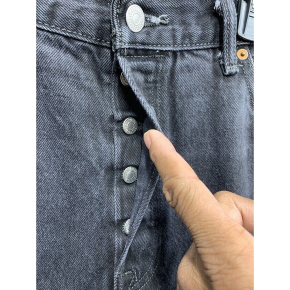 Levi's 501 Mens Denim Jeans Original Fit Button Fly Black 2016 Size 36X32 Read - Picture 4 of 16